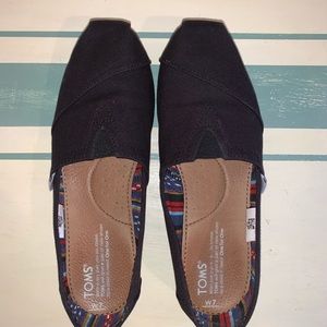 TOMS black on black women’s classic canvas - 7
